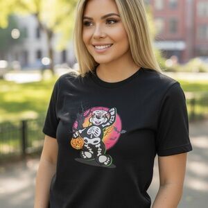 Buc-ee's Halloween Glow in the Dark T-Shirt Black Unisex Size M Spooky